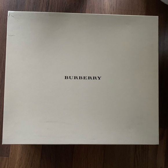 *Sold* Burberry Sorel / Winter Boots - Picture 7 of 7